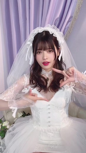 かわいすぎる花嫁ひなちゃんのハロウィンコスプレ