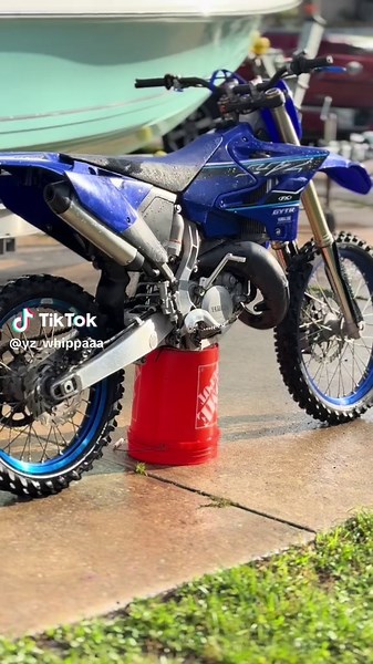 Yamaha YZ125: Exploring the 2-Stroke Experience
