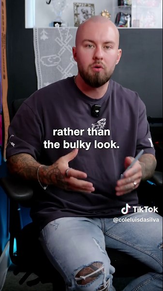 𝗗𝗮𝘆 𝟭 of 𝘗𝘳𝘰𝘫𝘦𝘤𝘵 𝘚𝘶𝘱𝘦𝘳 𝘋𝘢𝘥 ⁣ ⁣ - 275 lbs bench ⁣ - 6-minute mile ⁣ - 10% body fat ⁣ ⁣ 𝗜’𝗺 𝗱𝗼𝗶𝗻𝗴 𝘁𝗵𝗶𝘀 𝗳𝗼𝗿 𝘁𝘄𝗼 𝗿𝗲𝗮𝘀𝗼𝗻𝘀. 𝗙𝗶𝗿𝘀𝘁, 𝗜 𝘀𝘁𝗮𝗿𝘁𝗲𝗱 𝘁𝗼 𝘀𝗹𝗮𝗰𝗸 𝗼𝗻 𝗺𝘆 𝗼𝘄𝗻 𝗷𝗼𝘂𝗿𝗻𝗲𝘆 𝗮𝗻𝗱 𝘄𝗮𝗻𝘁𝗲𝗱 𝘀𝗼𝗺𝗲𝘁𝗵𝗶𝗻𝗴 𝘁𝗼 𝗰𝗵𝗮𝗹𝗹𝗲𝗻𝗴𝗲 𝗺𝗲. 𝗦𝗲𝗰𝗼𝗻𝗱, 𝗜 𝗯𝗲𝗹𝗶𝗲𝘃𝗲 𝘁𝗵𝗮𝘁 𝗶𝗻 𝗼𝗿𝗱𝗲𝗿 𝘁𝗼 𝗯𝗲 𝘁𝗵𝗲 𝗯𝗲𝘀𝘁 𝗽𝗮𝗿𝗲𝗻𝘁 𝗽𝗼𝘀𝘀𝗶𝗯𝗹𝗲, 𝗜 𝗻𝗲𝗲𝗱 𝘁𝗼 𝗯𝗲 𝗽𝗵𝘆𝘀𝗶𝗰𝗮𝗹𝗹𝘆 𝗳𝗶𝘁 𝗶𝗻 𝗮𝗹𝗹 𝗮𝗿𝗲𝗮𝘀 𝗳𝗼�