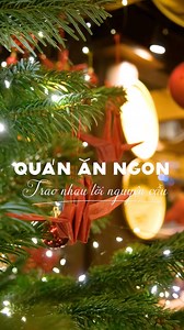 Giữa những ngày cuối năm, Quán Ăn Ngon khoác lên mình sắc màu Giáng sinh thật dịu dàng. Trong không gian ấy, những khoảnh khắc nhỏ được ghi lại, gói trọn cảm giác bình yên của mùa lễ hội. Từng cánh hạc giấy được nâng niu treo lên cây thông Noel, mang theo những điều ước bé nhỏ mà ấm áp - cho bình an, cho yêu thương, cho một mùa Giáng sinh trọn vẹn. Quán Ăn Ngon hẹn bạn ghé thăm, để cùng nhau trao gửi lời nguyện cầu và đón một Giáng sinh thật an yên. ------------ 𝙎𝙝𝙖𝙧𝙞𝙣𝙜 𝙒𝙞𝙨𝙝𝙚𝙨 𝙛𝙤�