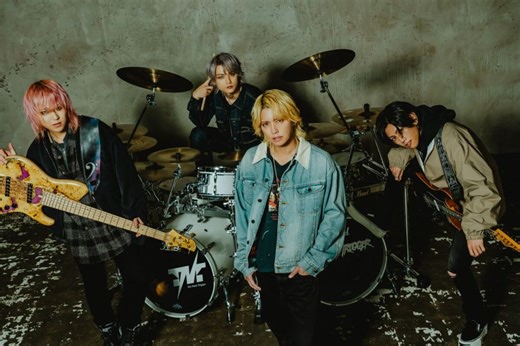 手越祐也がVo務めるロック・バンド T.N.T、1stフル・アルバム『DETONATION』から先行配信シングル「Ro"kyun"roll」リリース。ダンスも見どころのMV公開