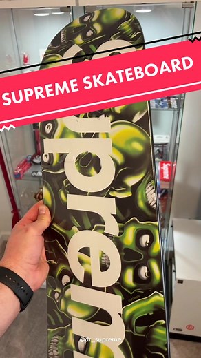 Unboxing my 2018 Supreme Skull Pile Skateboard Deck