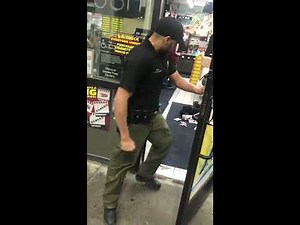 Detroit police accused of excessive force during May 31, 2017 arrest. Warning: Explicit language