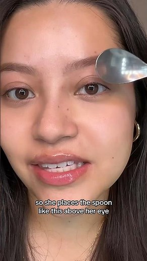How to curl your eyelashes with a spoon! 🥄