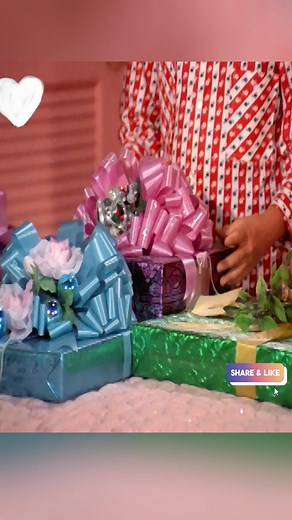 63K views · 1.2K reactions | They must be professional gift wrappers….every single one of them | Waylon Brock | Facebook