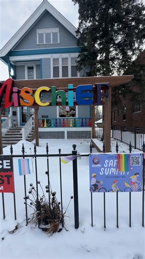 human_cocoon (@human_cocoon)’s video of toys store