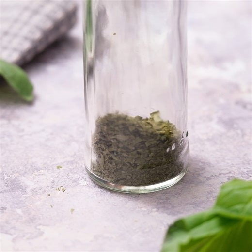 Learn How to Dry Basil in the oven with these easy step-by-step instructions. Ready in 45 minutes, this dried basil is so much better than store-bought. ⭐️ RECIPE: https://brooklynfarmgirl.com/how-to-dry-basil-in-the-oven/ #driedherbs #herbgardening #herbgarden | Brooklyn Farm Girl | Facebook