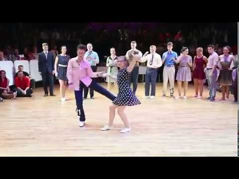 Swing Dancing Boogie Woogie to Chuck berry - Johnny Be Good