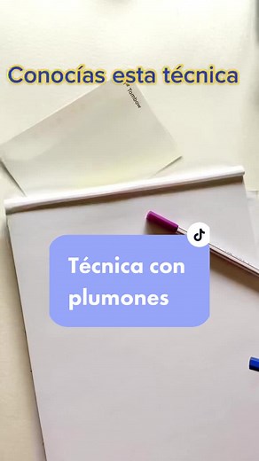 Esta técnica es bien fácil cuando quieres combinar tu Lettering con 2 colores de colores. Te gustaría aprender más? Te enseñaré todo sobre cómo iniciar lettering desde cero, sabrás las últimas tendencias y el paso a paso de cómo sujetar el plumón y cómo hacer letra por letra para luego unirlas creando composiciones completas. Aprenderás adornar palabras y diseñar frases. Con mi curso100% Online #lettering #letteringideas #letters #creative #cursosonline #cursos #handlettering #plumones