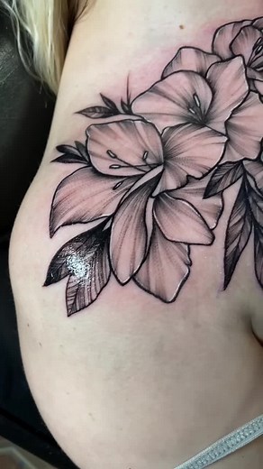 Welcome to Tattoo Tok 🥰 this is the start of an entire chest piece 🤘🏼#tattoo #tattooartist #linework #art #alt #satisfying #pretty #flowers #fyp