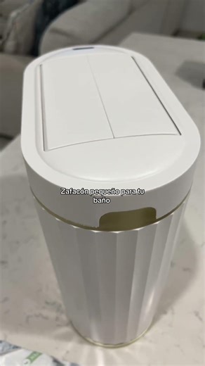 Este hermoso zafacón funciona con el movimiento #zafacon #sensor #baño