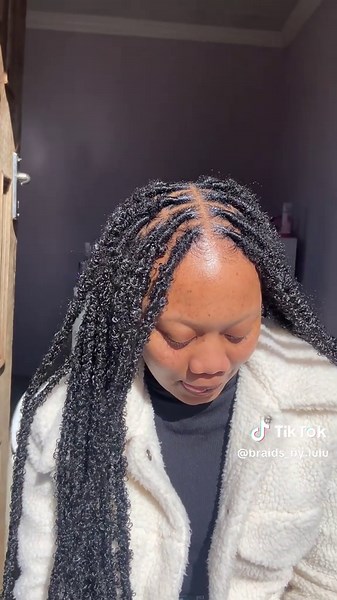 BUTTERFLY TWIST LOCS😍🥺TO BOOK YOUR APPOINTMENT PLEASE WHATSAPP THESE NUMBERS 0680828420#BeautyTok #braids #straightbackhairstyles #beauty #curls #cyrlyhairstyles