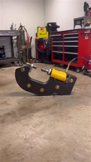 Timber and Iron Studios on Instagram: "Today on the rivet press! An adjustable mounting bracket for the hydraulic cylinder. This slotted base will help when it comes time for aligning the snaps as well as recalibration for a different cylinder. Having some issues with precision on my twist bits. My understanding is the mag drill should be positioned and engaged, then drill with a pilot bit, remove and replace with twist bit, drill hole, rinse and repeat for every hole. This is slow, so I tried m