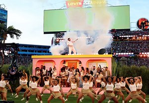 La Casita de Bad Bunny: la historia detrás del mítico escenario de sus shows que fue parte del Super Bowl