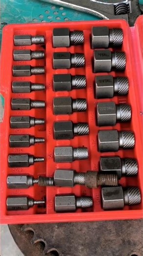 Multi-spline screw extractor set, used for removing damaged or broken screws, bolts, and studs
