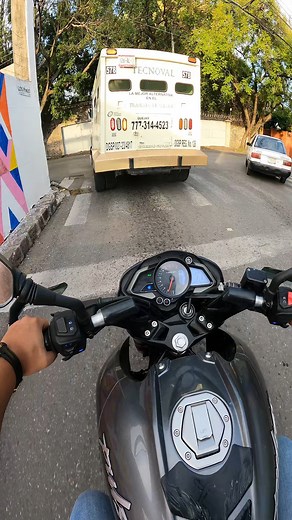 186K views · 4.5K reactions | Siempre al PENDIENTE de todo #automobile #motoneta #motorcycle #motovlog #motodeportiva #twowheeler | Bohemio loco biker | Facebook