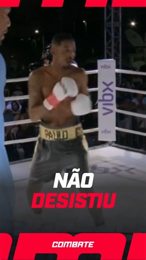 Combate on Instagram: "No finalzinho! Paulo Ricardo foi melhor a luta toda e conseguiu o nocaute técnico no décimo round. Vitória sobre Pablo Henrique e cinturão dos super-galos da CNB. #FMSnoCombate"