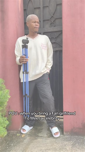Bringing a Fan Girlfriend to Meet a Celebrity