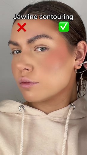 How to contour your jawline makeup tutorial dos and donts. #makeup #fyp