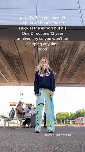 One Direction Anniversary: A Sleep-Deprived Fashion Moment