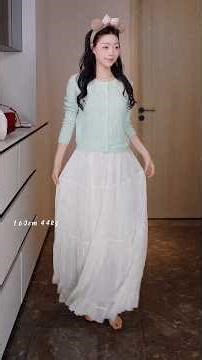 5 Stylish and Practical Early Spring Outfit Ideas. #ootd #fashion #outfit #dress #style