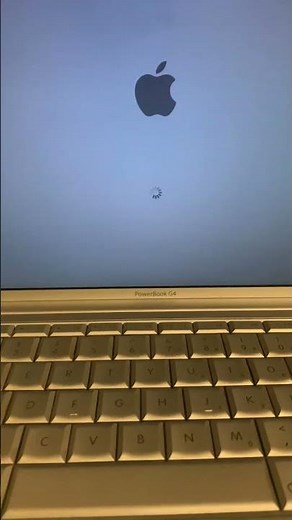 Imagine using powerbook G4 in 2025