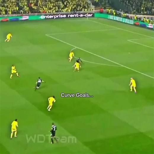 Amazing Curve Goals in Football