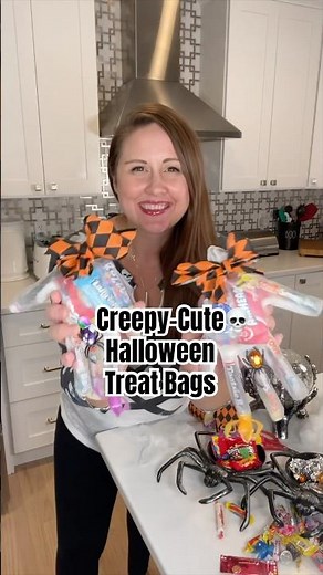 Creepy-Cute Halloween Treat Bags DIY 👻🕷️