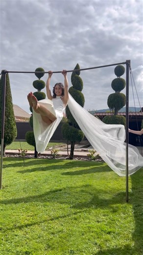 This Bride Surprised Everyone… Pull-Ups at the Wedding! 😳 #wedding #bride #funny