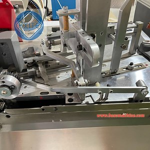 [Hot Item] Automatic PP Hang Tag Air Freshener Brand Knot Binding Machine for Elastic String Tying Machine