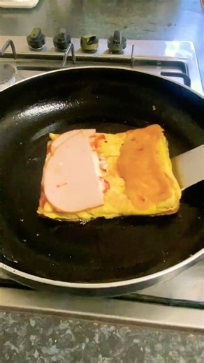 Quick & Easiest Cheesy Ham & Egg Breakfast sandwich Try this recipe so yummy #shorts #breakfast
