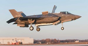 Deux entreprises ont désormais un an pour concevoir le futur avion militaire américain à décollage vertical