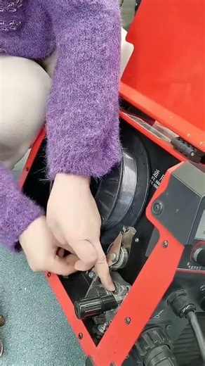 A detailed tutorial on instaling and using the multi functional gasless MIG/MAG welding wire is here