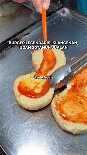 Tisada Burger Solo Baru is still going strong today