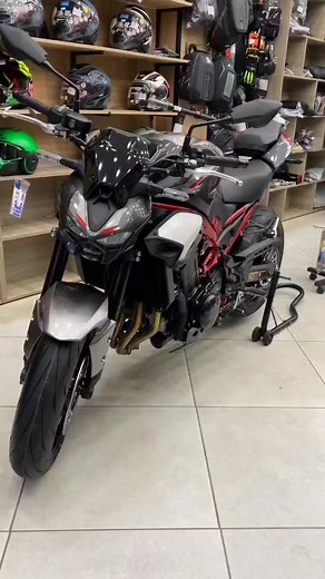 66K views · 3K reactions | Kawasaki Z900 dernière version Année 2025 125ch 00km au compteur Carte grise safia Tel : 0549617564 / 0551862260 Adresse : Birkhadem Alger | Kamel Moto | Facebook