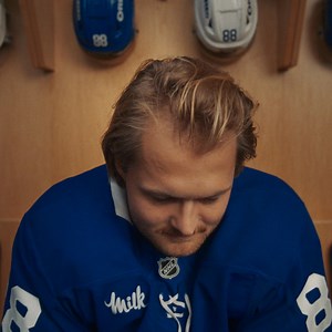 6.9K views · 1.4K reactions | To help @williamnylander with his goal cellys, we brought in our toughest coach @BizzyBoom... Turns out, all he needed was an OREO  | Toronto Maple Leafs | Facebook