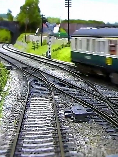 Class 52 and class 50 pass at speed