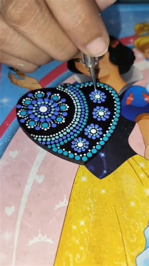 💙Beautiful Dot Mandala Keychain Making Process 🎨 Tiny Dots, Big Beauty ✨#shorts