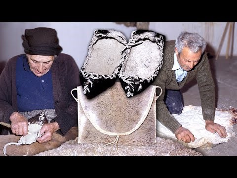 Backpacks and shoes made from a single material: natural leather. Items that last a lifetime