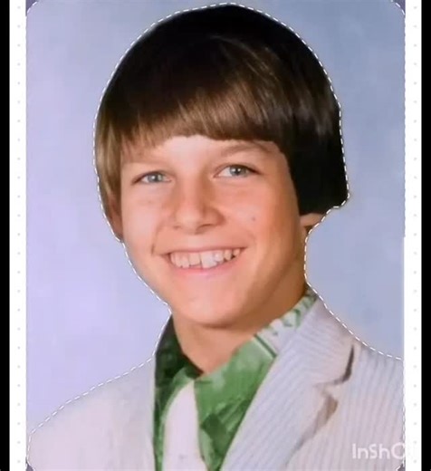 S.P. on Instagram: "TOM CRUISE - Hollywood "Icon" One of my sisters says that Tom Cruise is the most attractive Hollywood "male" actor/celebrity. I'm not sure she's seen recent pictures, cause Tom is starting to look more awkward and curvy than when in his younger years. Tom Cruise is the highest-grossing actor of all time and the most paid. He's a Scientologist. Scientology is probably full of inverts as well. Tom has had three "wives". Mimi Rogers, Nicole Kidman and Katie Holmes. #inverted #to