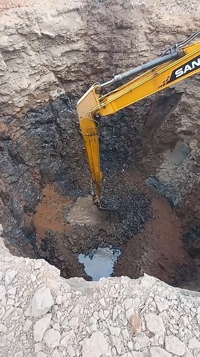 95K views · 1.4K reactions | Excavator Amazing 50ft Deep Well Digging | Technological Power | Facebook