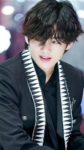 BTS V new short #bts #shortvideo #new short #viralshort #shootfeed #btsarmy #viralshorts