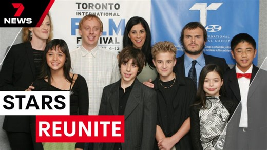 Child co-stars reunite at wedding