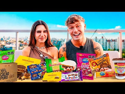 MI AMIGA MEXICANA PRUEBA DULCES ARGENTINOS!
