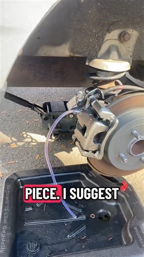 1.8K views | How to bleed your bakes by yourself!! If you are a mechanic and don’t have this in your tool box you are messing up. Help me help you guys. No more needing 2 people to bleed your brakes. #mechanic #mobilemechanic #DIY #tools #worththehype | Refgepupkin | Facebook