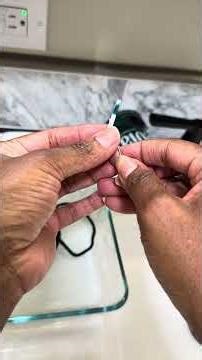 How to make a needle threader using a soda can