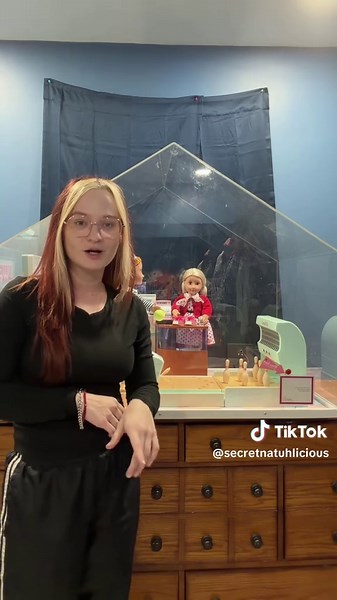 I LOVE IT!!! Any ideas??? 👀 #shopwithme #secondhand #facebookmarketplace #fbmarketplace #americangirl #mylife #ourgeneration #dolls #dollhaul #haul #diorama #diy #diyproject #craft