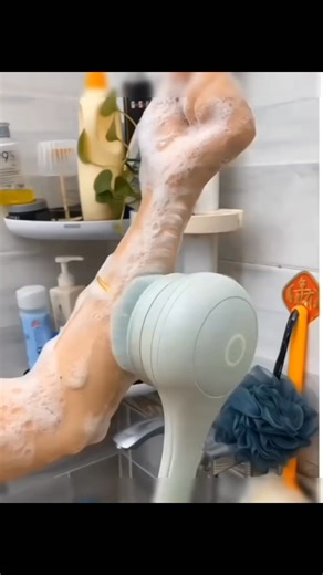 Elevate your shower routine! The electric bath brush delivers effortless exfoliation. Its powerful yet gentle rotation buffs away dullness, while the long handle solves back-cleaning troubles. Suitable for all skin types, quick to refresh skin. | Laxrue | Facebook