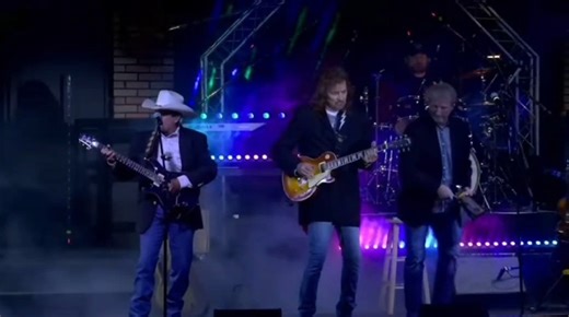 🎶 Tonight is the Final Friday Night Live of 2024! 🎶 As we close out the year, we want to recognize something truly special: Friday Night Live was the BEST-selling show of our entire 2024 Concert Series! Four years ago, Bobby Randall dreamed up Friday Night Live, and it has grown into a Central Florida favorite, selling out nearly every show and bringing unforgettable energy to the Orange Blossom Opry stage. The OBO Band has never been better, with an electric lineup of incredible talent: Keith