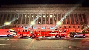 DC Fire swiftly extinguishes electrical room blaze at Dept. of Commerce building